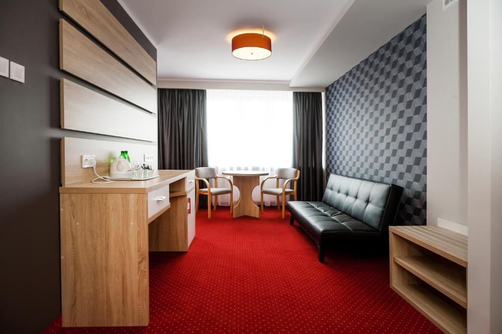 Elba Hotel Ostroleka  Esterno foto